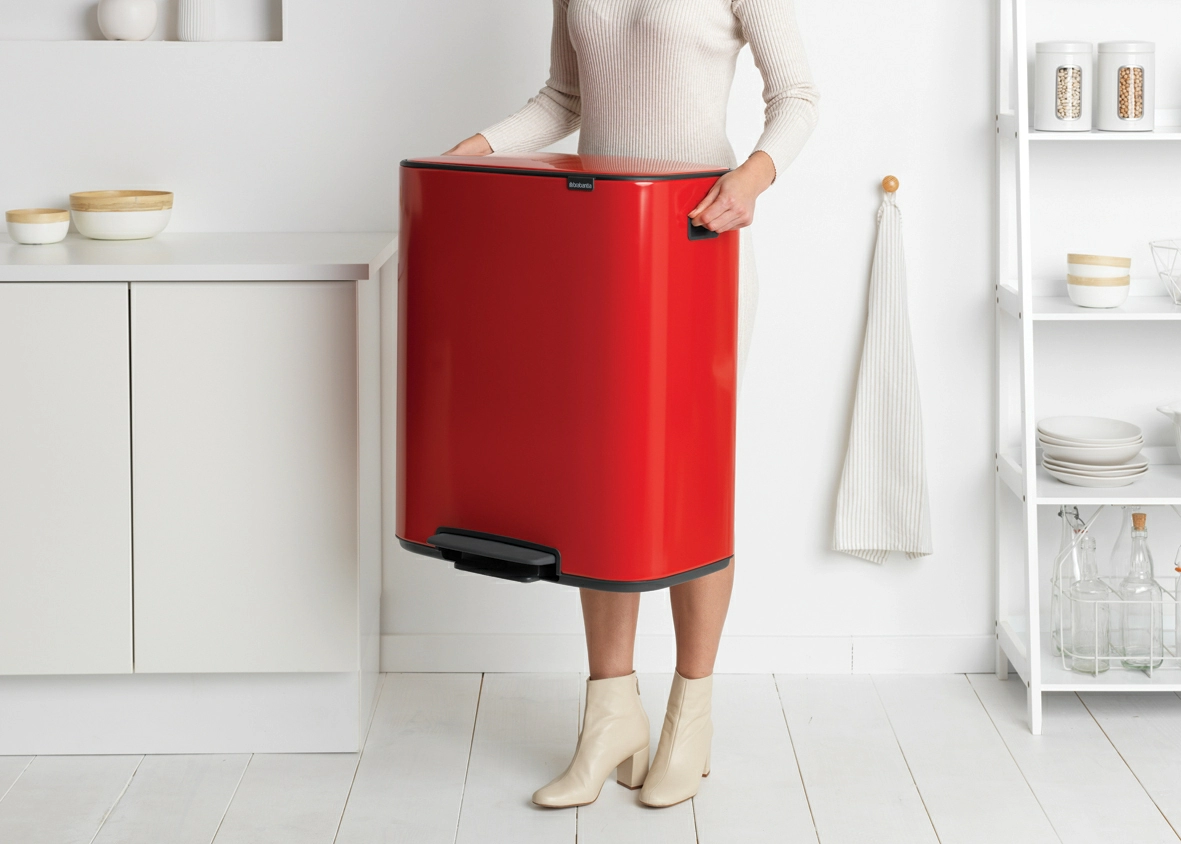 Мусорный бак Touch Bin Bo Brabantia, (60 л), Пламенно-красный от магазина Бери-Неси.ру