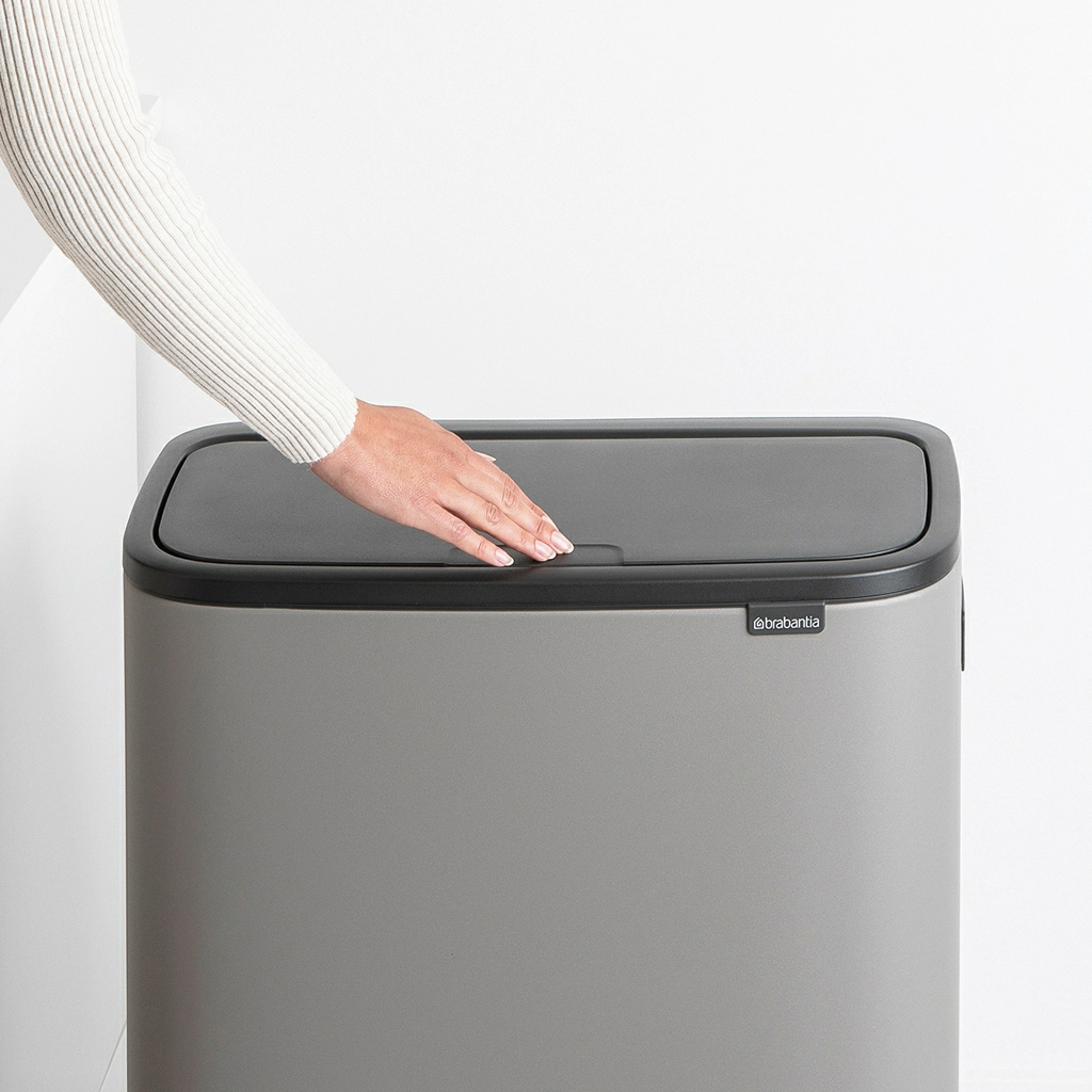 Мусорный бак Touch Bin Bo Hi Brabantia, (60 л), Минерально-серый от магазина Бери-Неси.ру