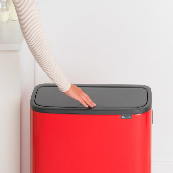 Мусорный бак Touch Bin Bo Brabantia, (60 л), Пламенно-красный от магазина Бери-Неси.ру