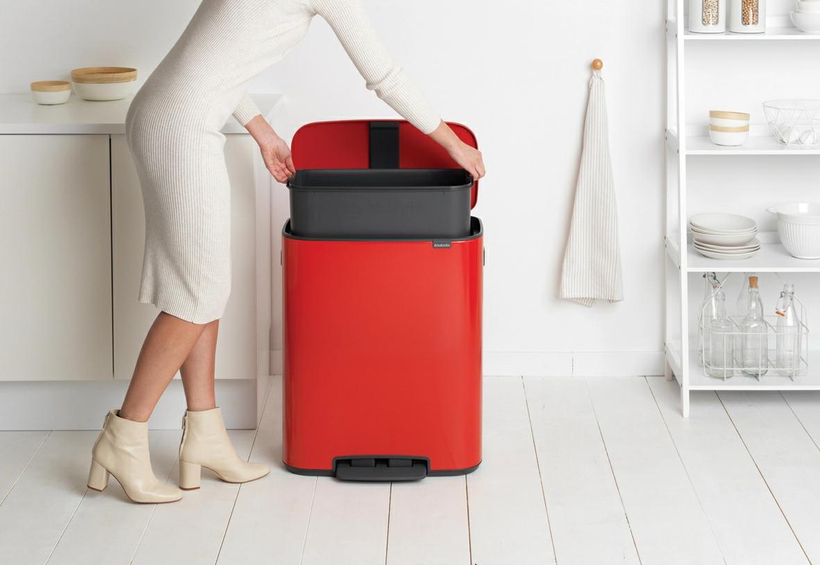 Мусорный бак Touch Bin Bo Brabantia, (60 л), Пламенно-красный от магазина Бери-Неси.ру