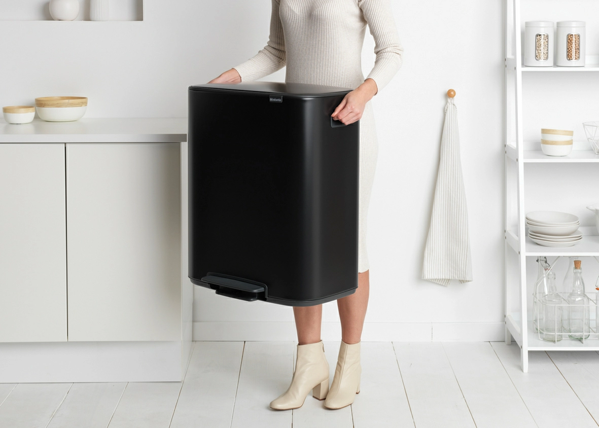 Мусорный бак Bo с педалью Brabantia, (2 x 30 л), Черный матовый от магазина Бери-Неси.ру