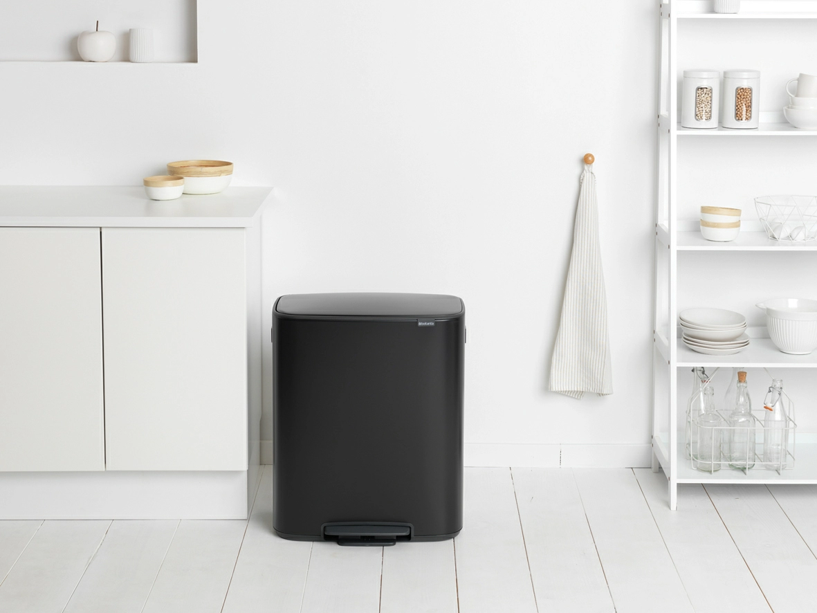 Мусорный бак Bo с педалью Brabantia, (2 x 30 л), Черный матовый от магазина Бери-Неси.ру